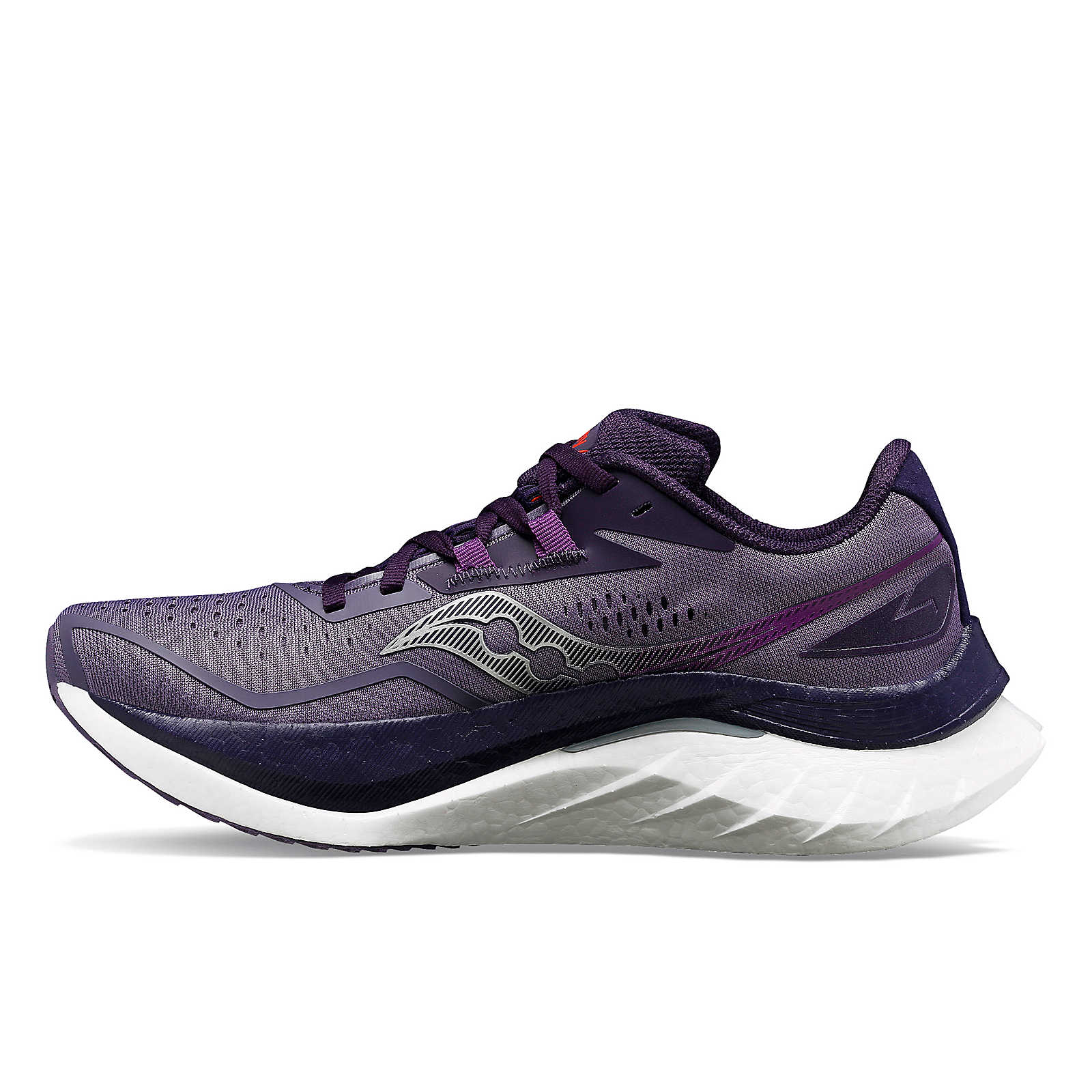 The Lupine colorway of the Women's Saucony Endorphin Speed 4 does not have a speckled midsole like the black colorway does